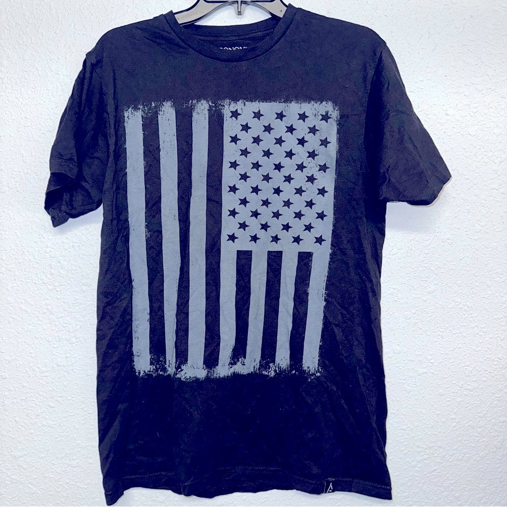Men’s short Sleeve Astronomy American flag tshirt sz M